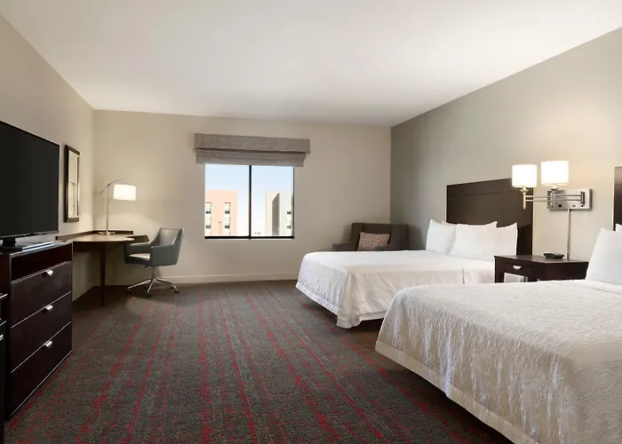 Hampton & Phoenix Glendale-westgate Hotel