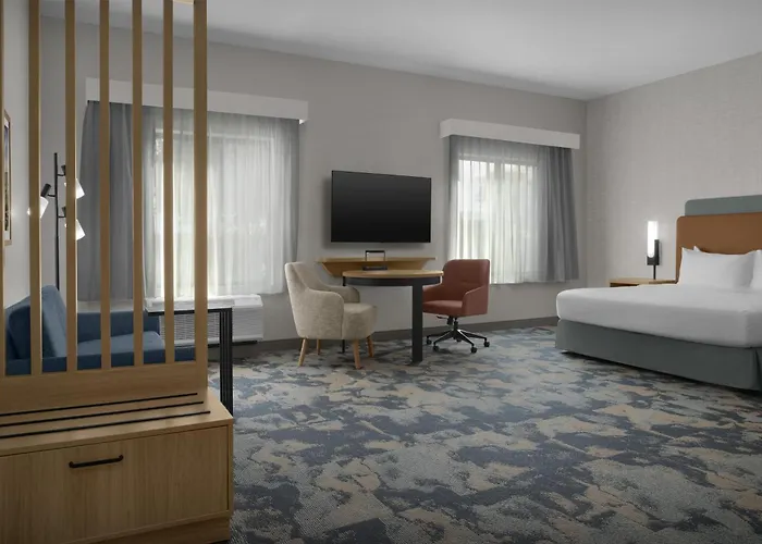 Hampton & Phoenix Glendale-westgate 3*