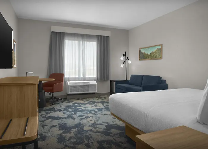 Hampton & Phoenix Glendale-westgate Hotel