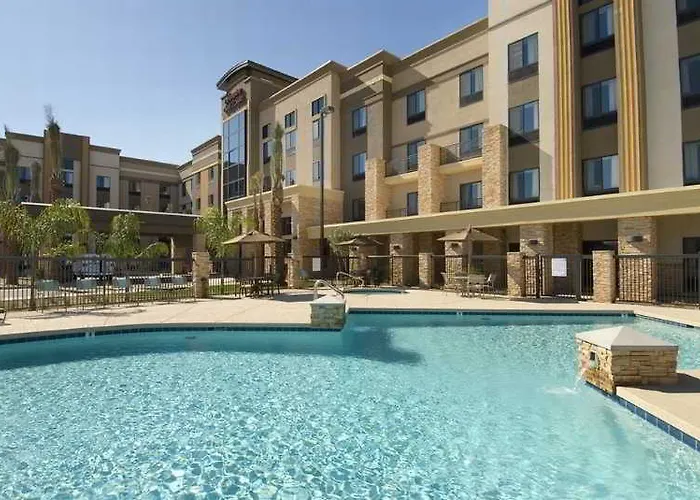 Hampton & Phoenix Glendale-westgate 3*